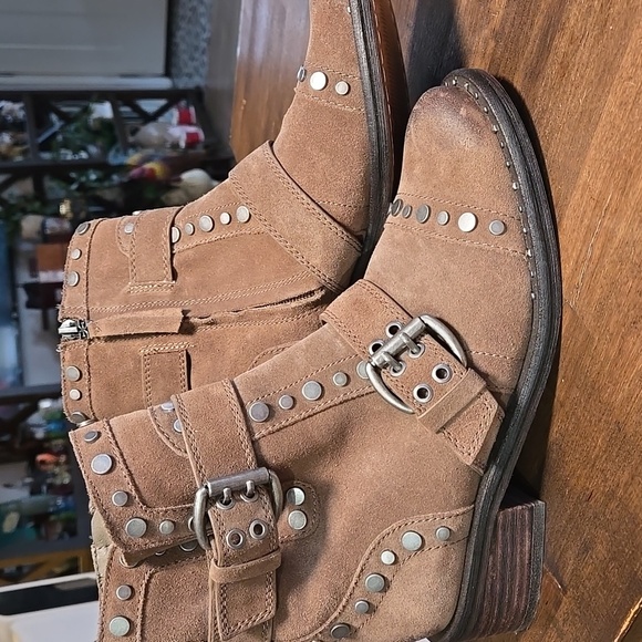 Sam Edelman Shoes - Sam Edelman Drea Studded Suede Tan Moto Boots Ladies 6.5